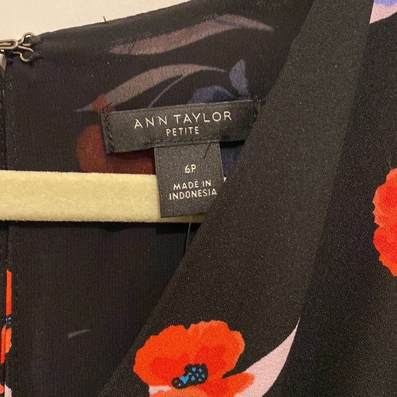 Ann Taylor jumpsuit floral wrap top black wide leg 3/4 sleeve. - Picture 6 of 8